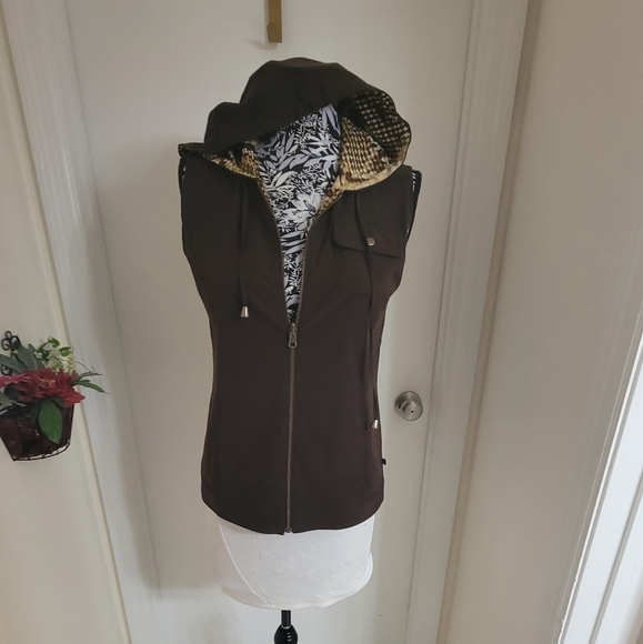 Chicos  zynergy  neema phyton and chocolate full zip  reversible hoodie - Picture 6 of 16